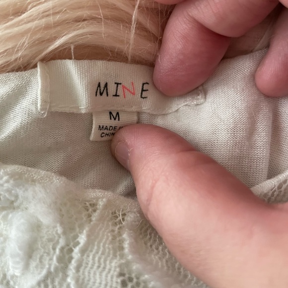 Lace crop top - Picture 3 of 3